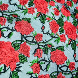 Dantela brodata - Trandafiri rosii 2 dsc10532