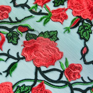 Dantela brodata - Trandafiri rosii 4 dsc10632