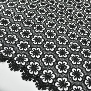 Dantela brodata cu flori - Negru 3 dsc1604