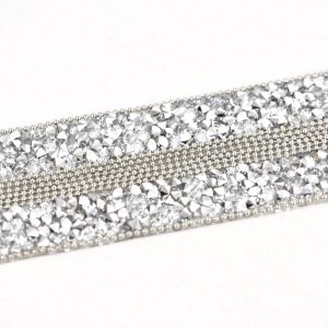 Banda termoadeziva cu strasuri argintii 4 Banda termoadeziva cu strasuri argintii