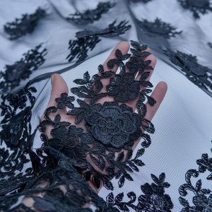 Dantela brodata 3D - Negru
