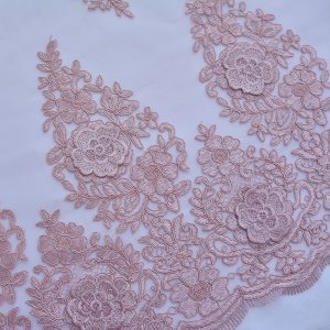 Dantela brodata 3D - Roz pudra