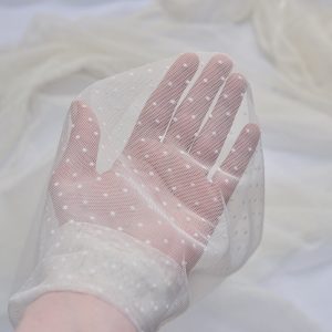 Tulle fin cu buline mici - Ivory 3 Tulle fin cu buline mici - Ivory