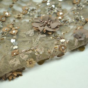 Dantela cu flori, margele si paiete - Maro 7 Dantela cu flori, margele si paiete - Maro