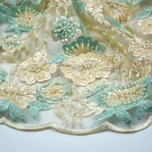 Dantela cu margele si paiete - Crem si menta 6 Dantela cu margele si paiete - Crem si menta