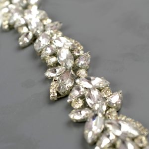 Banda termoadeziva cu strasuri