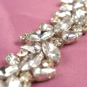 Banda termoadeziva cu strasuri 3