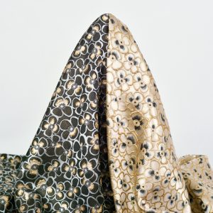 Brocard - Flori crem negru cu auriu