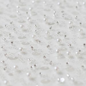 Dantela alba cu perle, paiete si margele 4 Dantela alba cu perle, paiete si margele