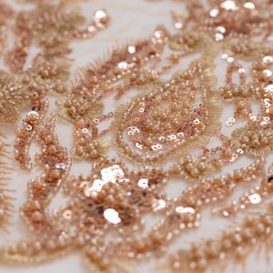 Dantela aurie luxury cu perle, margele si paiete