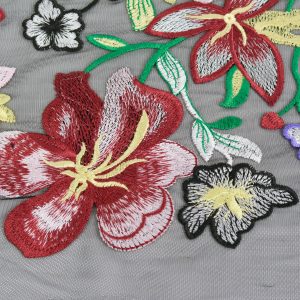 Dantela brodata - Negru cu flori multicolore 2 Dantela brodata - Negru cu flori multicolore