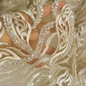 Dantela brodata cu paiete - Bej 3 Dantela brodata cu paiete - Bej