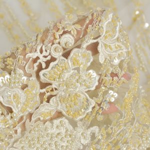 Dantela brodata cu margele - Crem/Auriu 3 Dantela brodata cu margele - Crem/Auriu