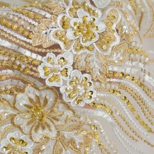 Dantela cu margele - Alb cu Auriu 3 Dantela cu margele - Alb cu Auriu