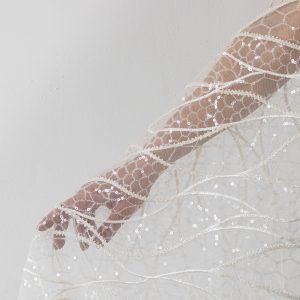 Dantela ivoire cu paiete si margele 3 Dantela ivoire cu paiete si margele