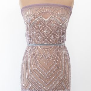 Dantela mov cu aplicatii de margele, perle si paiete