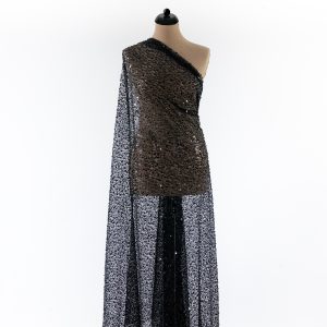 Dantela neagra cu perle, paiete si margele 2 Dantela neagra cu perle, paiete si margele