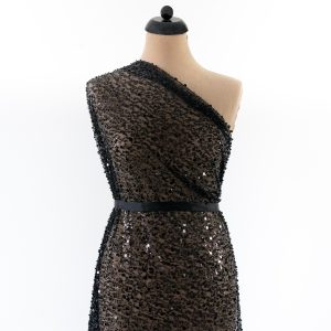 Dantela neagra cu perle, paiete si margele 4 Dantela neagra cu perle, paiete si margele