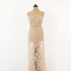 Dantela nude rose cu flori accesorizata cu perle si paiete 2 Dantela nude rose cu flori accesorizata cu perle si paiete