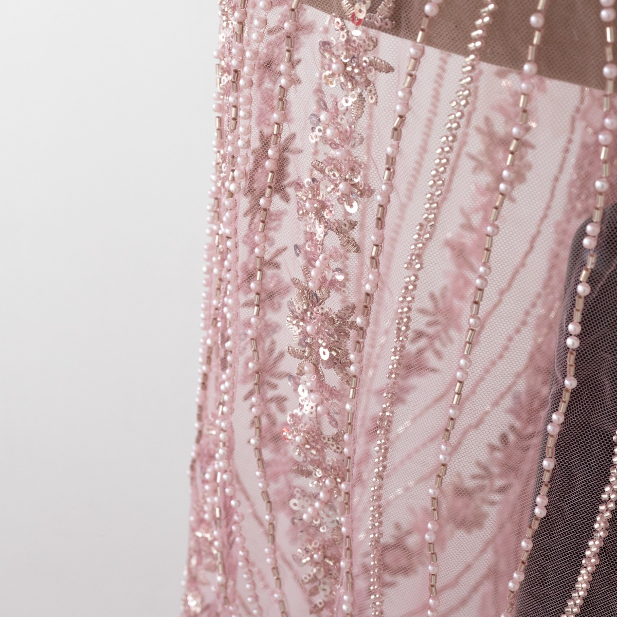 images dantela roz cu flori din paiete margele si perle 2 4