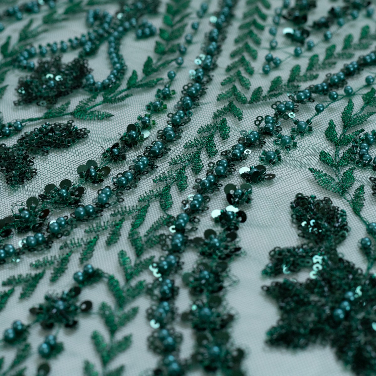 images dantela verde cu flori din paiete margele si perle 10