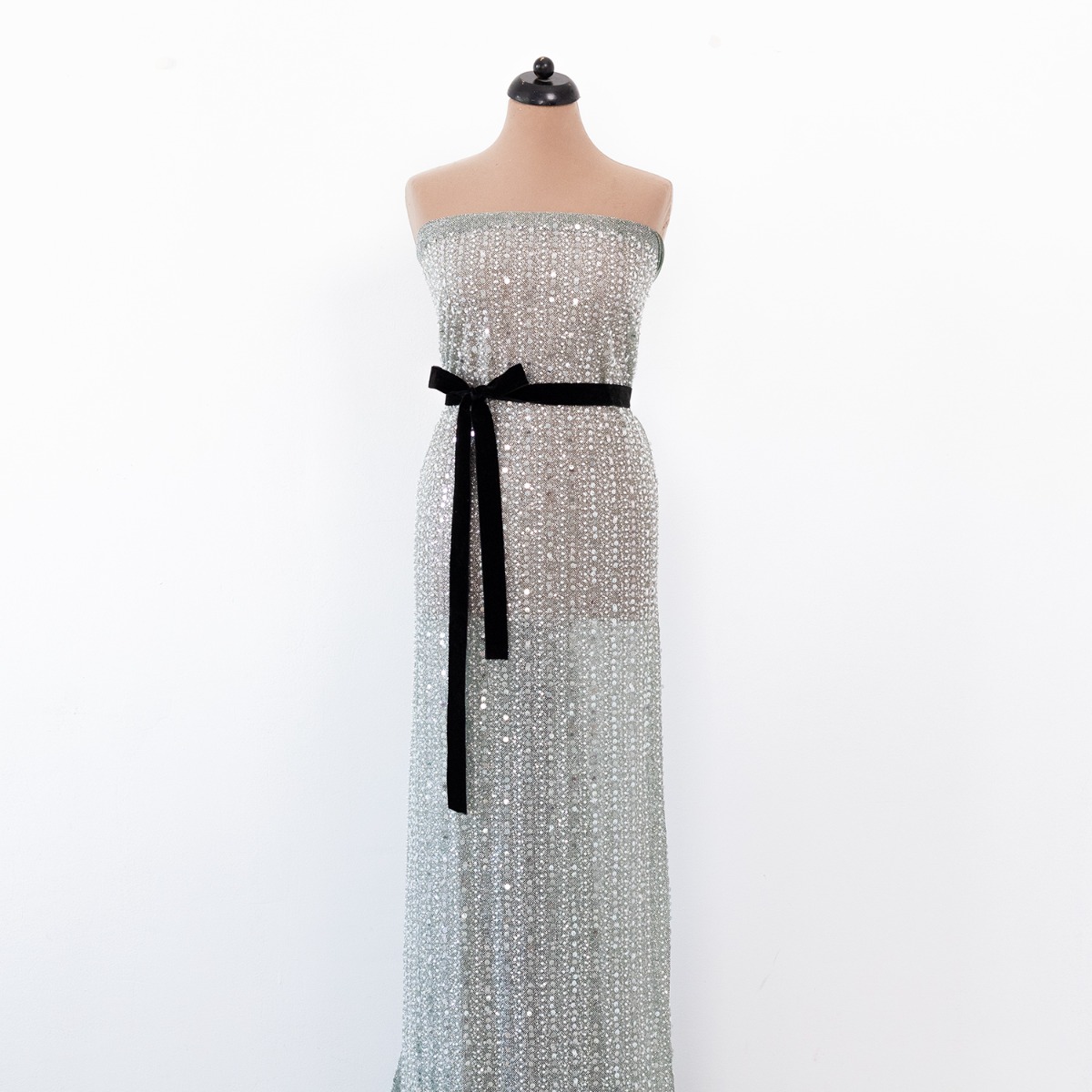 images dantela verde cu paiete si margele pe baza elastica 2