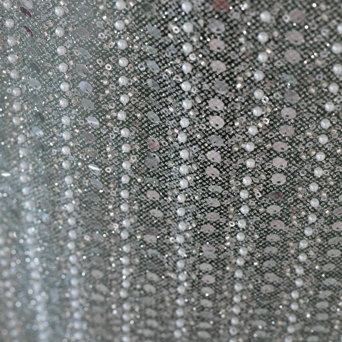 images dantela verde cu paiete si margele pe baza elastica 4