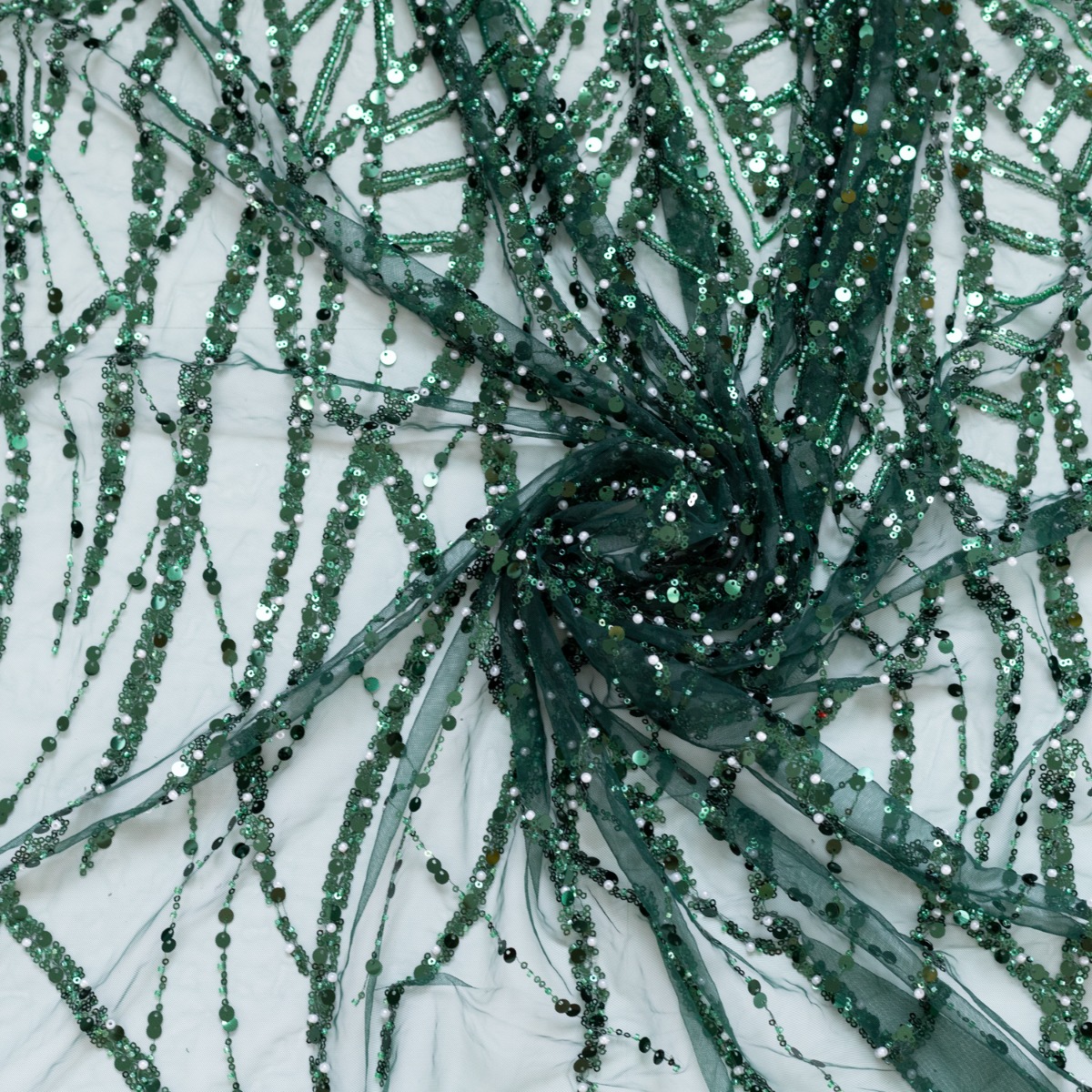 images dantela verde cu siraguri din paiete margele si perle 14