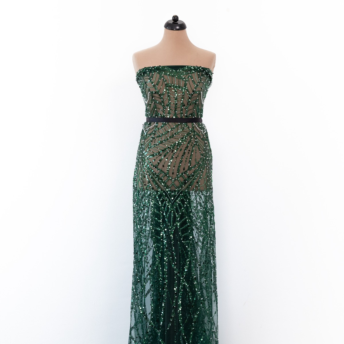 images dantela verde cu siraguri din paiete margele si perle 2