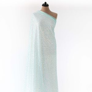 Dantela verde deschis cu perle, margele si paiete