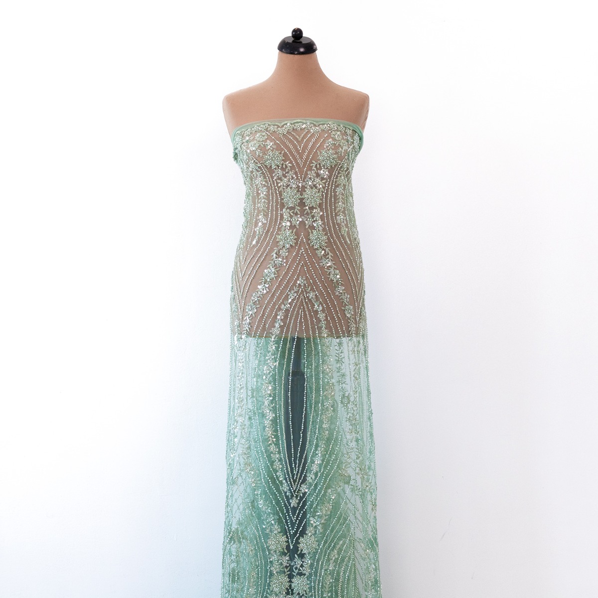 images dantela verde mint cu flori din paiete margele si perle 11