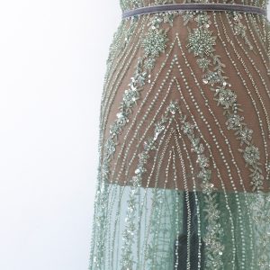 Dantela verde mint cu flori din paiete margele si perle 4 dantela verde mint cu flori din paiete margele si perle 2