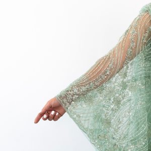 Dantela verde mint cu flori din paiete margele si perle 6 dantela verde mint cu flori din paiete margele si perle 4