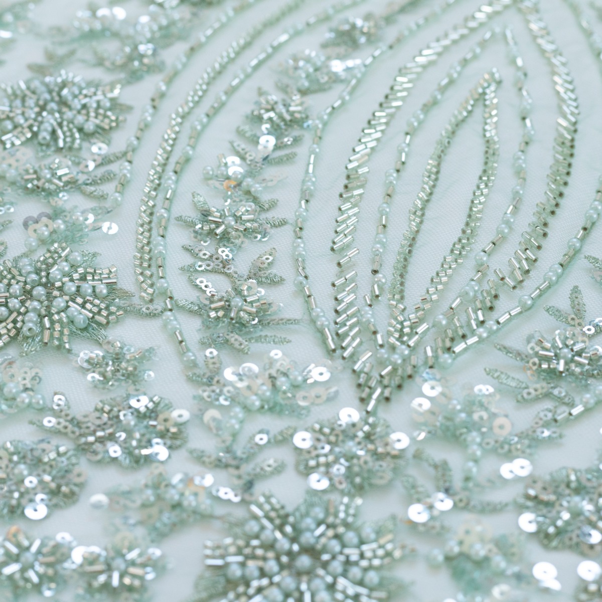 images dantela verde mint cu flori din paiete margele si perle 7