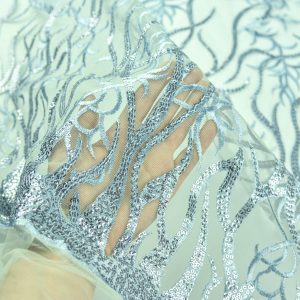Dantela cu paiete - Crengute bleu cu argintiu 