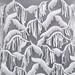 Dantela cu franjuri - Alb Argintiu
