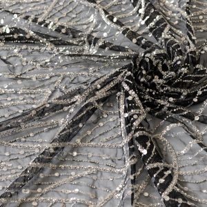 Dantela argintie cu paiete