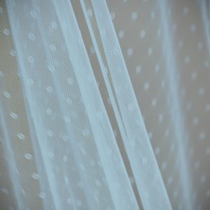 Tiul fin cu buline mici - Alb