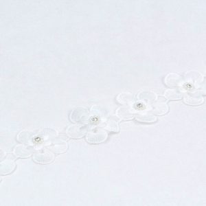 Banda decorativa cu flori albe 5 Banda decorativa cu flori albe