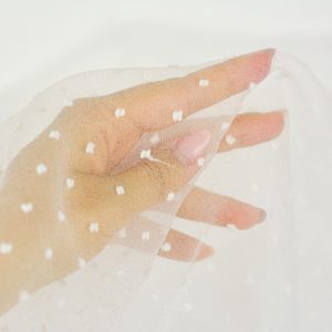 Organza cu buline - Alb