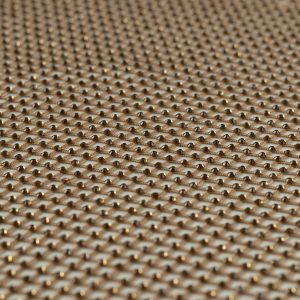 Plasa aurie cu pietre