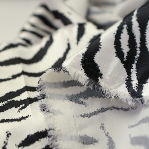 Satin Animal Print elastic dungi negre 1 satinanimalprint8