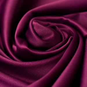 Tafta magenta elastica 3 Tafta magenta elastica