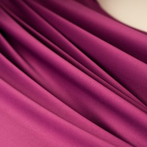 Tafta magenta elastica