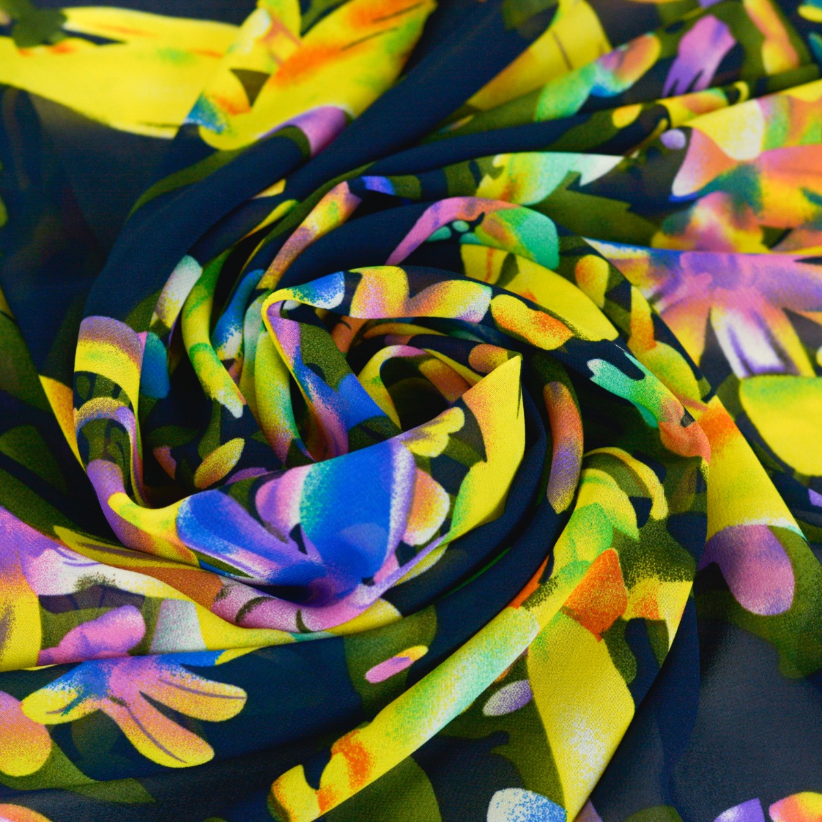 images Voal Imprimat - Bleumarin multicolor folosit la fabricarea rochiilor