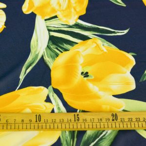 Voal Imprimat - Bleumarin cu lalele galbene 2 Voal Imprimat - Bleumarin cu lalele rosii