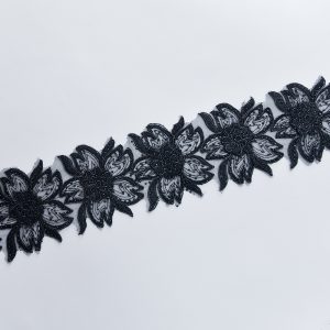 Banda dantelata cu flori - Negru 2 Banda decorativa cu flori macrame