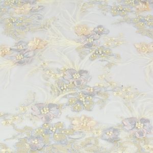  Dantela cu pene de strut